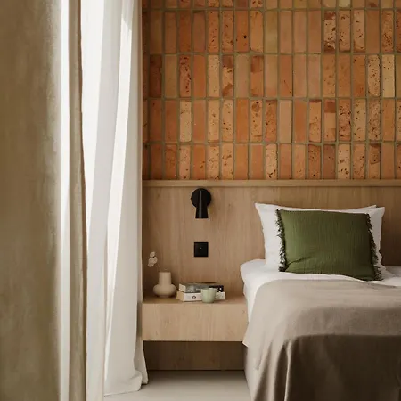 Ars - Premium Experience Close To The *