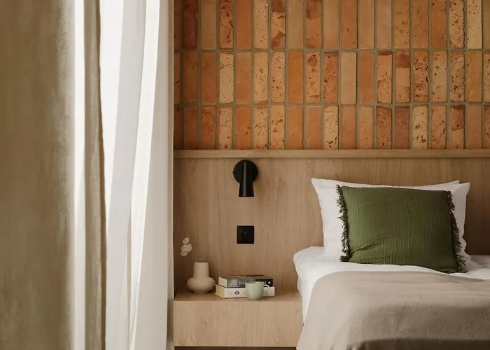 Ars - Premium Experience Close To The *